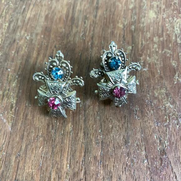 VINTAGE 40s 50s Maltese Cross with Fleur De Lis Silver faceted gemstone earrings - Picture 1 of 6